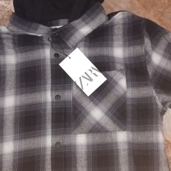 Zara Youth flannel with hoodie - Picture 2 of 11